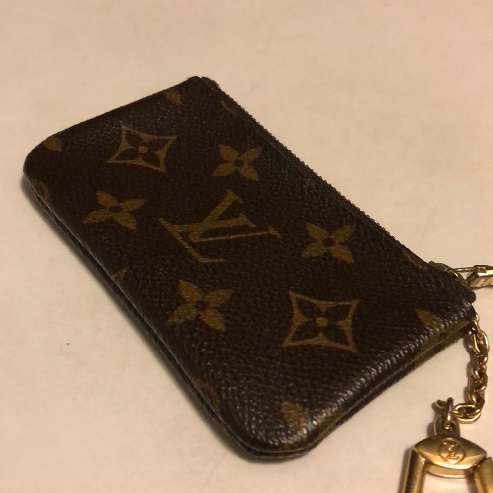 Louis Vuitton Change Purse - Picture 3 of 8